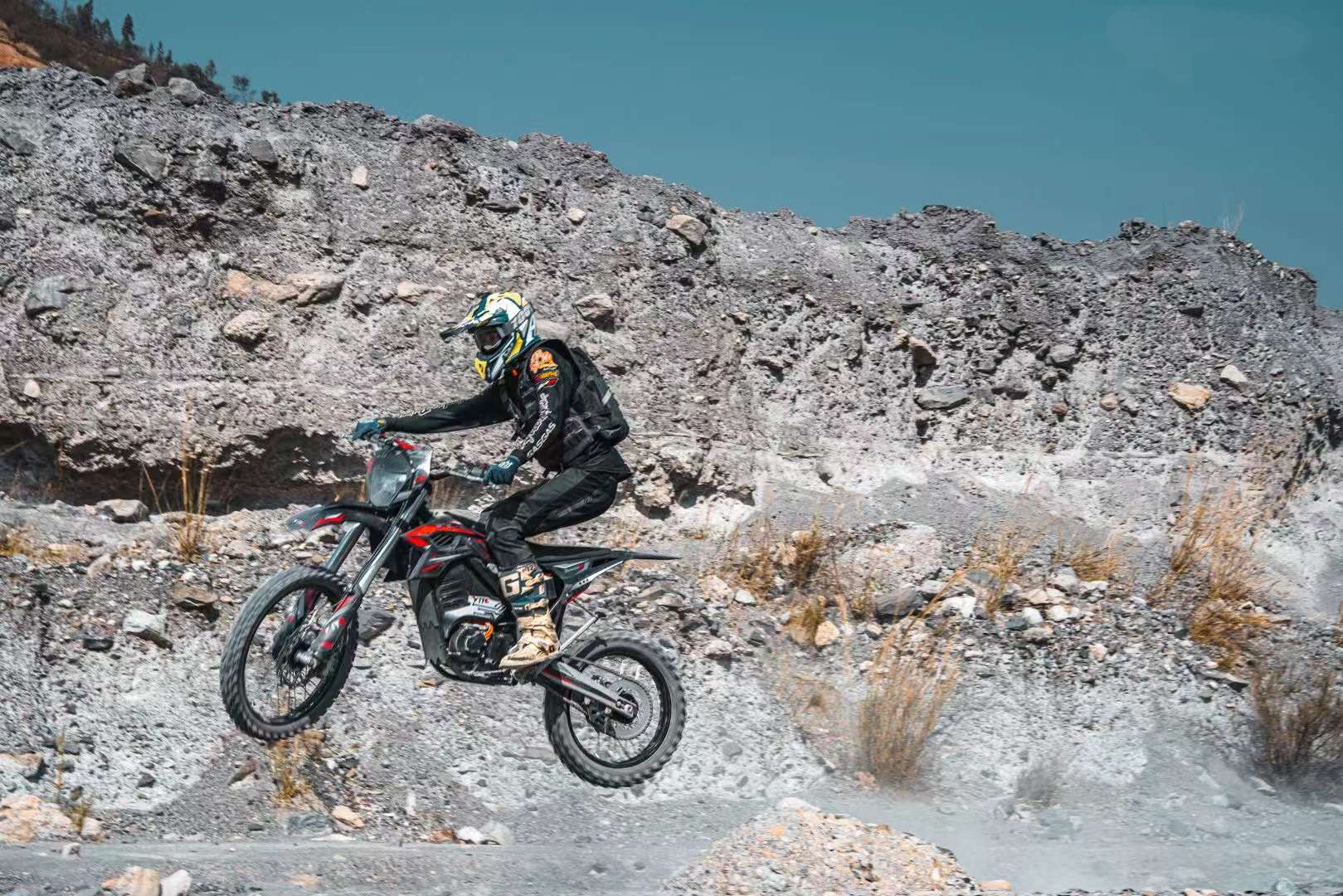Curated visual reference: Visual Reference: Tyemoto High Performance Electric Off Road Motorcycle Manufacturer