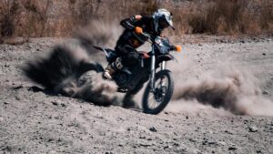 How Electric dirt bikes Perform in Rough Terrain